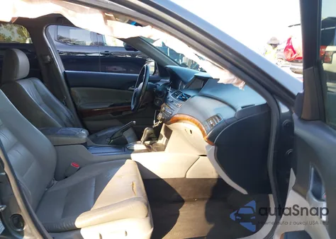 2011 Honda Accord 3.5 Ex-L z USA, uszkodzony, nr VIN 1HGCP3F88BA015318